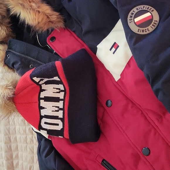 Tommy Hilfiger pom pom hat. (Matches the jacket I've listed). - Picture 2 of 6